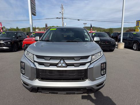 Used 2025 Mitsubishi Outlander Sport ES AWD/4WD image 2