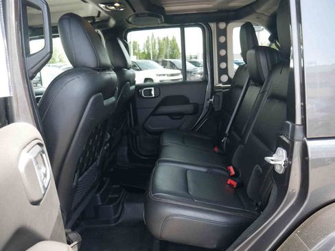 Used 2022 Jeep Wrangler Unlimited Rubicon w/ Trailer Tow Package AWD/4WD image 18