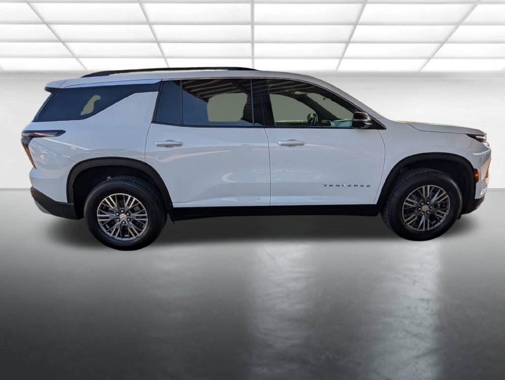 Used 2024 Chevrolet Traverse LT FWD image 31