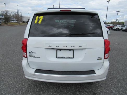Used 2017 Dodge Grand Caravan GT image 6
