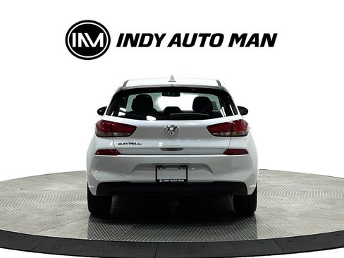 Used 2019 Hyundai Elantra GT FWD image 5