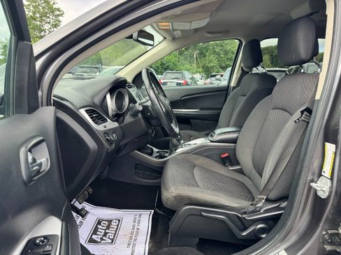 Used 2018 Dodge Journey SE w/ Popular Equipment Group FWD image 15