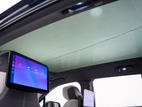 New 2026 Cadillac Escalade IQ Sport 1 w/ LPO, ONYX Package AWD/4WD image 16