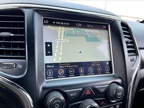 Used 2018 Jeep Grand Cherokee Altitude AWD/4WD image 19