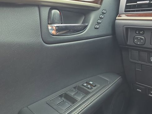 Used 2013 Lexus ES 350 w/ Luxury Pkg FWD image 11