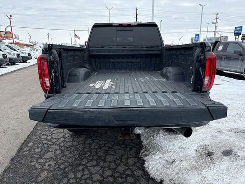 Used 2022 GMC Sierra 3500 Denali w/ Denali Ultimate Package AWD/4WD image 24