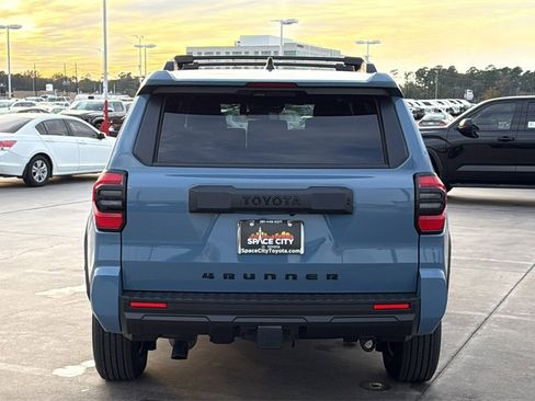 New 2026 Toyota 4Runner SR5 image 4