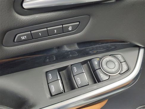 Used 2024 Cadillac XT4 Sport image 9