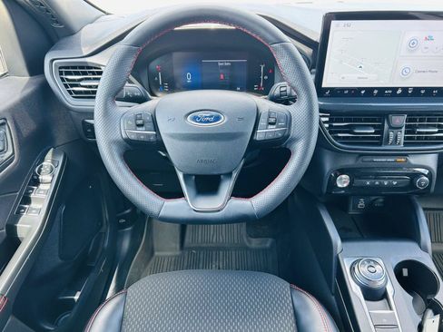 Used 2024 Ford Escape ST-Line w/ Tech Pack #1 AWD/4WD image 18