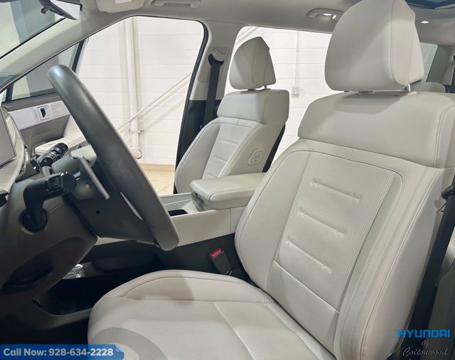 Used 2025 Hyundai Santa Fe Calligraphy AWD/4WD image 11