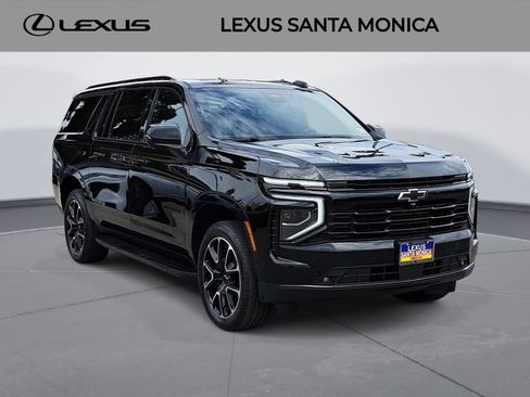 Used 2026 Chevrolet Suburban RST w/ Comfort Package RWD image 3