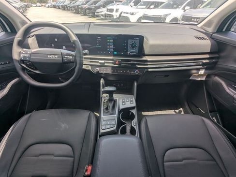 New 2026 Kia Sportage SX FWD image 18