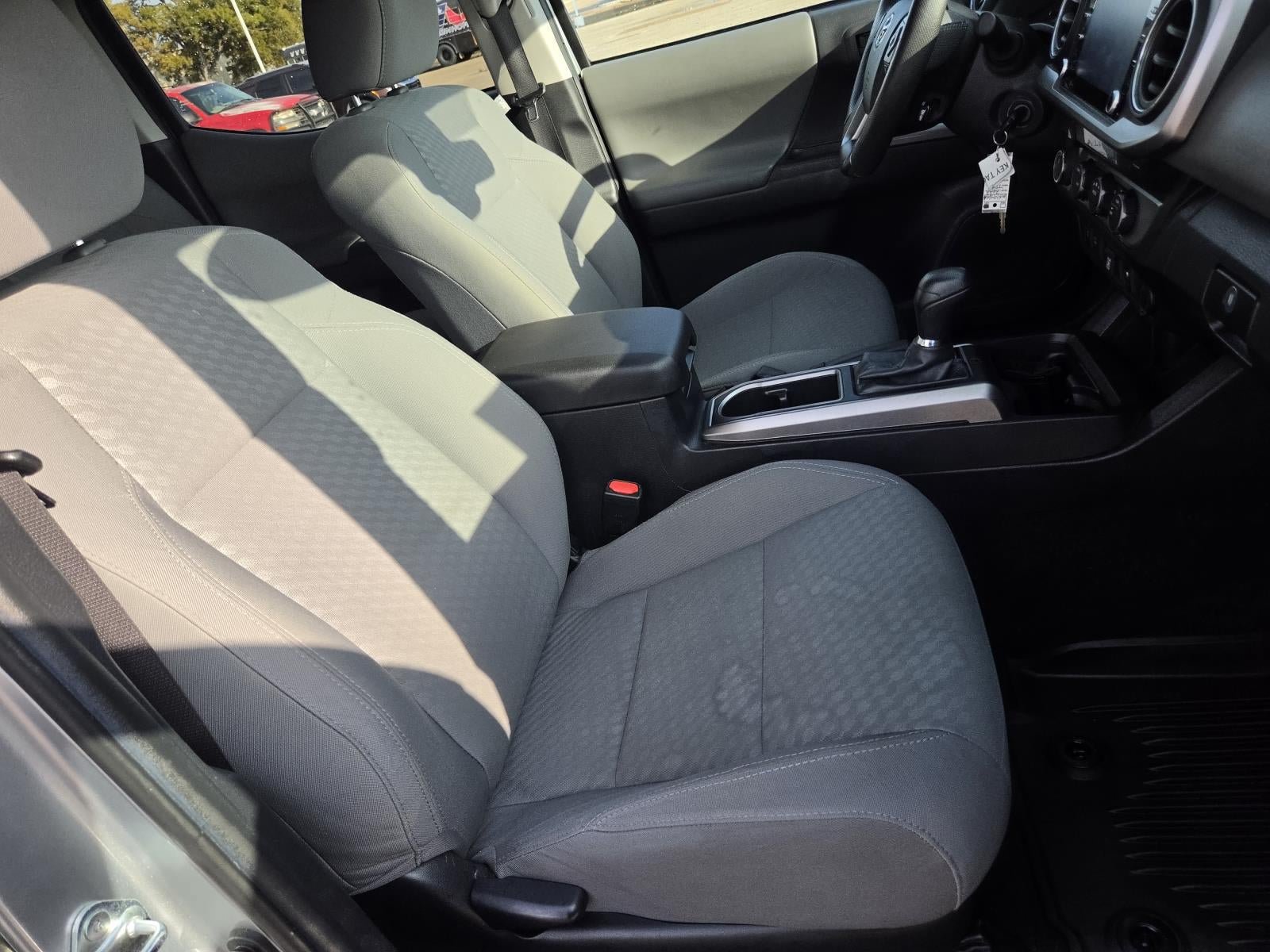 Used 2022 Toyota Tacoma SR5 w/ Technology Package AWD/4WD image 10