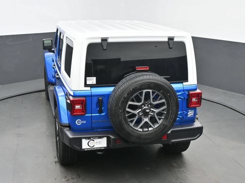 New 2026 Jeep Wrangler Unlimited Sahara AWD/4WD image 42