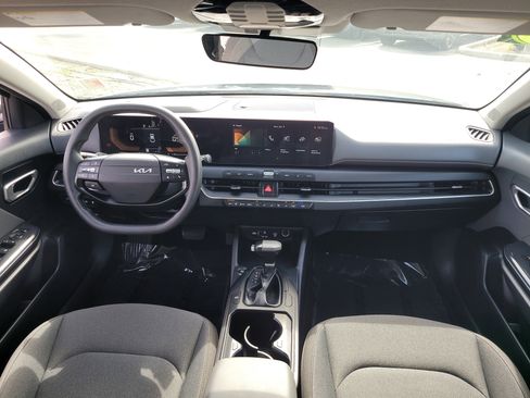 Used 2025 Kia K4 FWD image 13