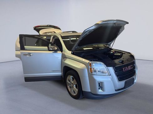 Used 2015 GMC Terrain SLE w/ Chrome Edition AWD/4WD image 9