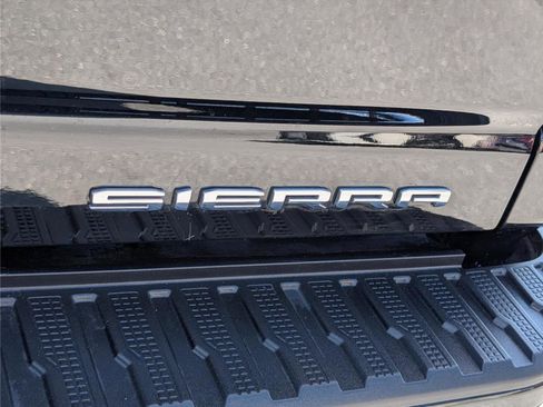 Used 2024 GMC Sierra 3500 Denali w/ Technology Package image 9