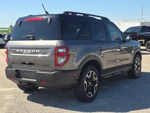 Used 2022 Ford Bronco Sport Outer Banks w/ Tech Package AWD/4WD image 5