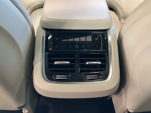 Used 2022 Volvo XC90 T6 Inscription w/ Advanced Package image 23