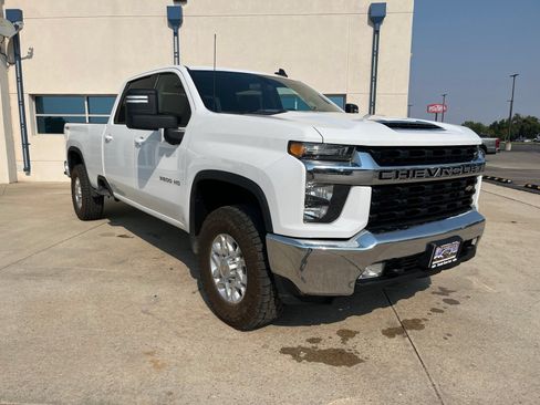 Used 2023 Chevrolet Silverado 3500 LT w/ Convenience Package AWD/4WD image 3