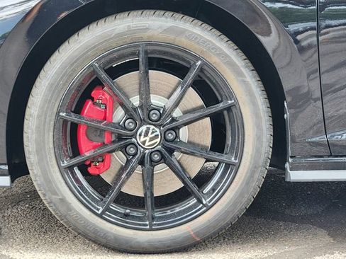 New 2026 Volkswagen Jetta GLI Autobahn FWD image 9