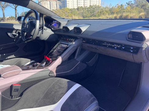 Used 2022 Lamborghini Huracan EVO image 83