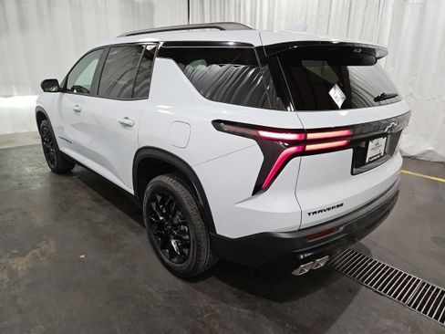 New 2026 Chevrolet Traverse LT image 5