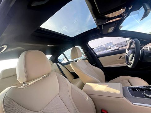 Used 2025 BMW 330i Sedan w/ Convenience Package image 24