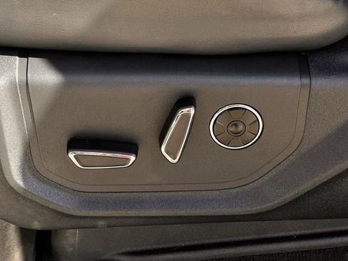 Used 2022 Ford F450 Platinum w/ FX4 Off-Road Package image 26