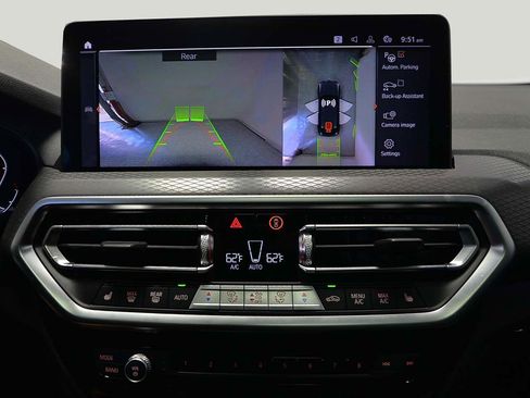 Used 2024 BMW X4 xDrive30i w/ Premium Package AWD/4WD image 16
