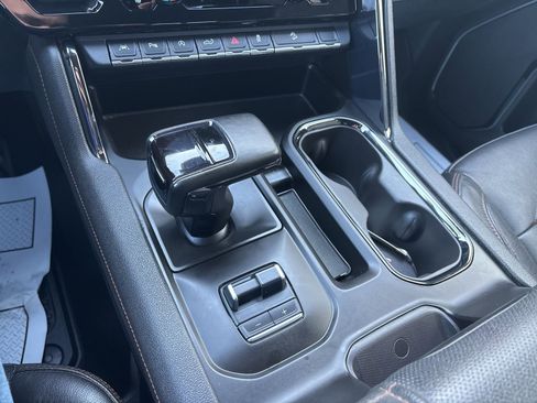 Used 2024 GMC Sierra 1500 AT4 w/ AT4 Premium Package image 15