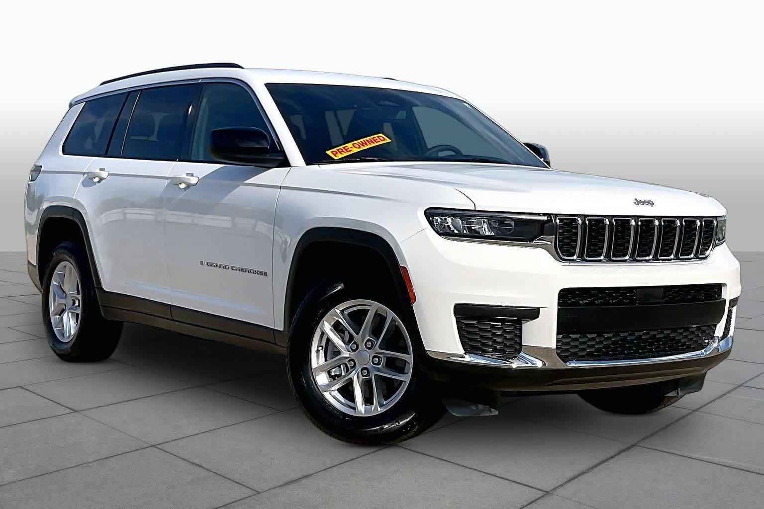 Used 2024 Jeep Grand Cherokee L Laredo RWD image 3