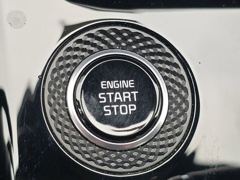 Used 2023 Kia Niro EX image 35