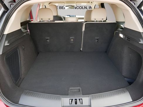 Used 2025 Lincoln Corsair Reserve FWD image 12