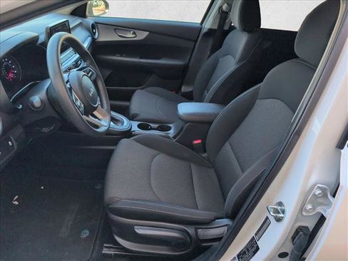 Used 2023 Kia Forte LXS w/ LXS Technology Package FWD image 16