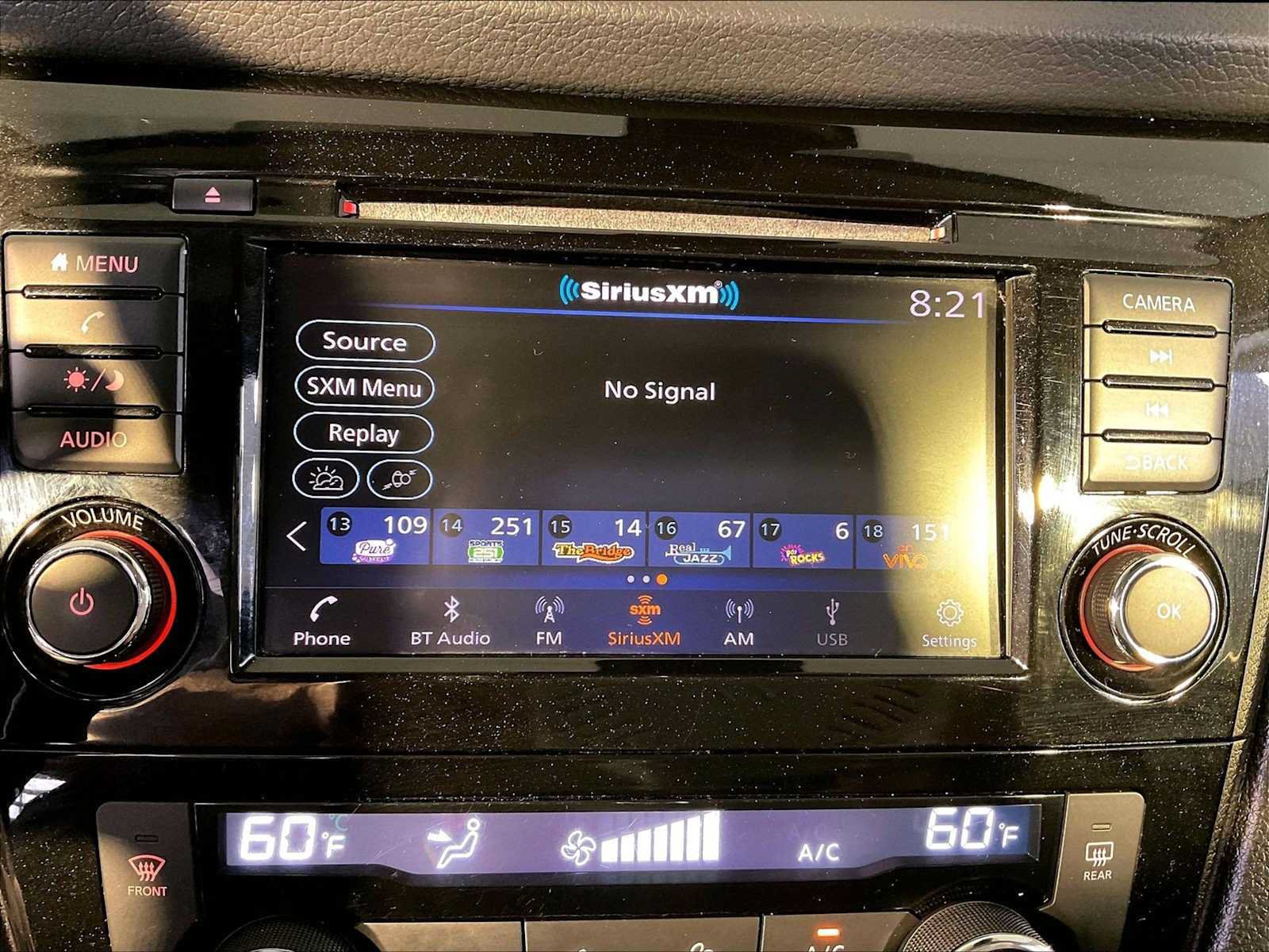 Used 2019 Nissan Rogue Sport SV AWD/4WD image 37