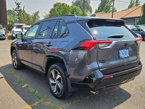 Used 2024 Toyota RAV4 SE w/ Weather & Moonroof Package AWD/4WD image 3
