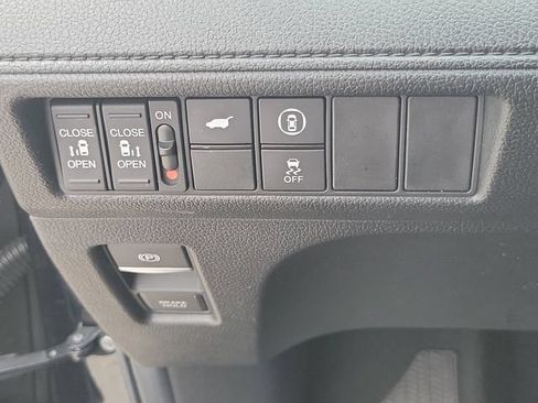 Used 2024 Honda Odyssey EX-L image 18