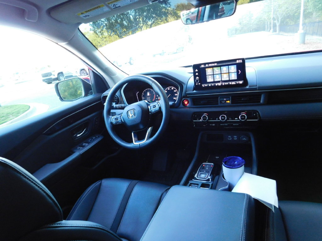 Used 2025 Honda Pilot EX-L image 6