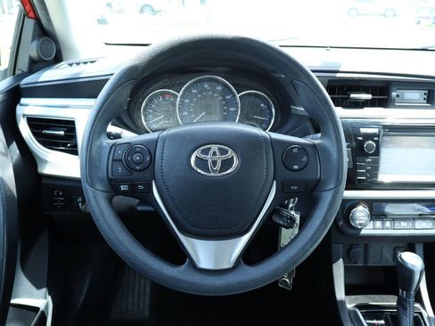 Used 2015 Toyota Corolla LE image 15