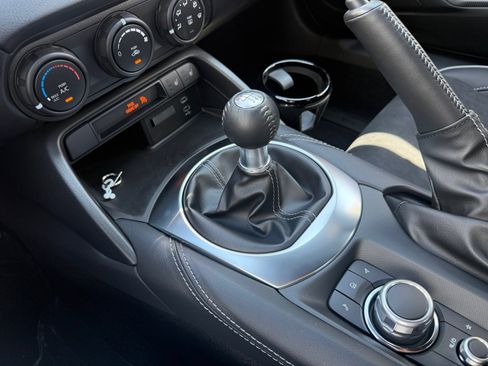 New 2025 MAZDA MX-5 Miata Club w/ Brembo/BBS Recaro Package image 13