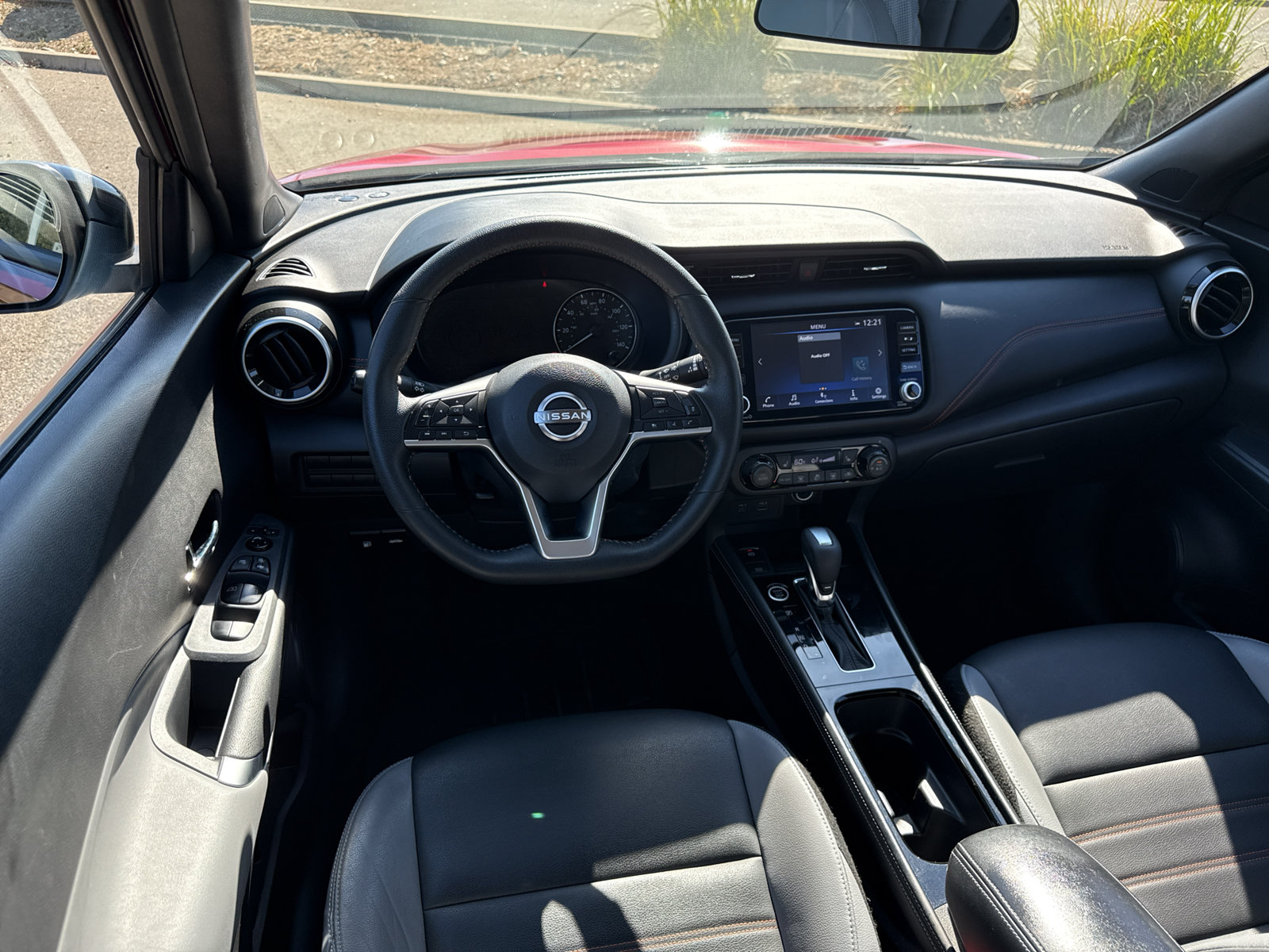Used 2023 Nissan Kicks SR w/ SR Premium Package FWD image 13