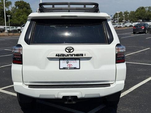 Used 2024 Toyota 4Runner SR5 Premium image 7