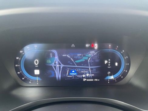 Used 2025 Volvo V60 B5 Cross Country Plus image 18