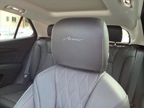 Used 2023 Buick Envision Avenir image 14