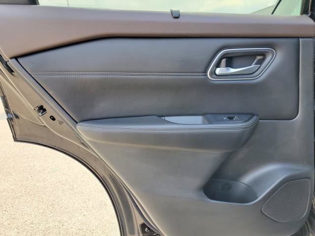 Used 2021 Nissan Rogue SL AWD/4WD image 10