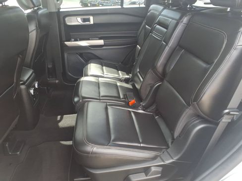 Certified 2023 Ford Explorer XLT w/ Equipment Group 202A AWD/4WD image 24
