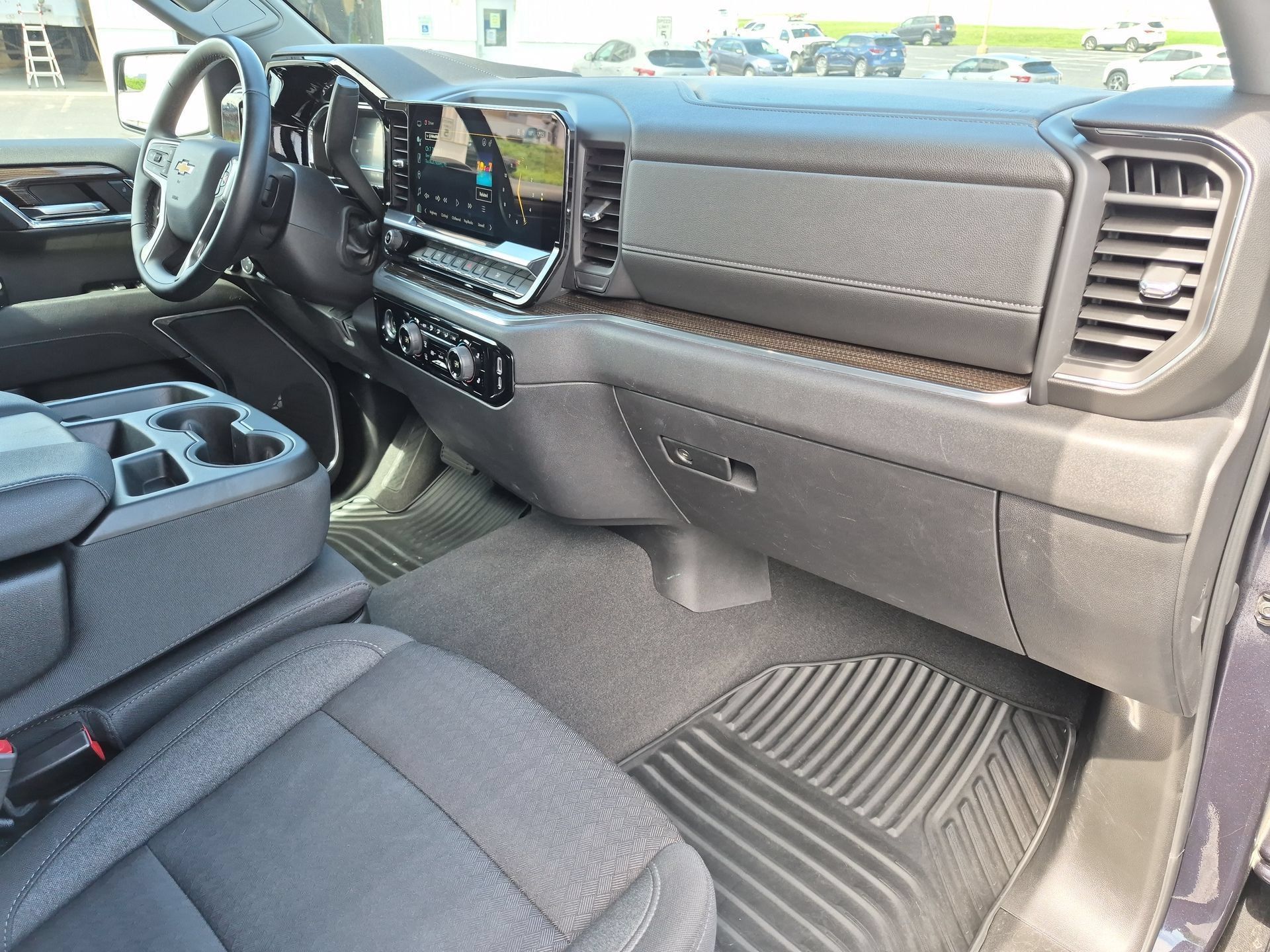 Certified 2024 Chevrolet Silverado 1500 LT AWD/4WD image 29