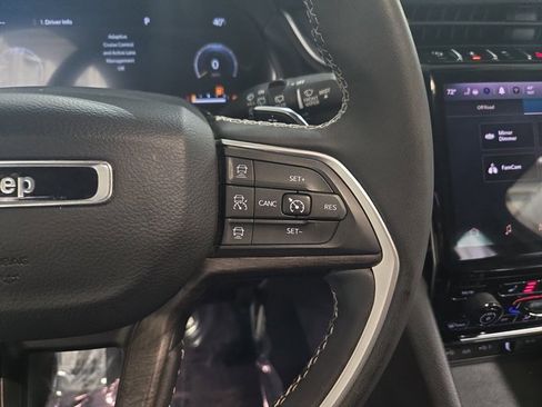 Used 2023 Jeep Grand Cherokee L Limited w/ Luxury Tech Group II image 21