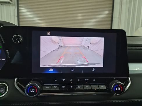 Used 2024 Chevrolet Colorado LT w/ LT Convenience Package III image 28